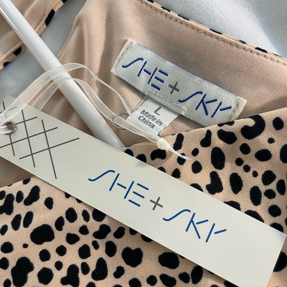 She and sky leopard romper - Picture 3 of 4